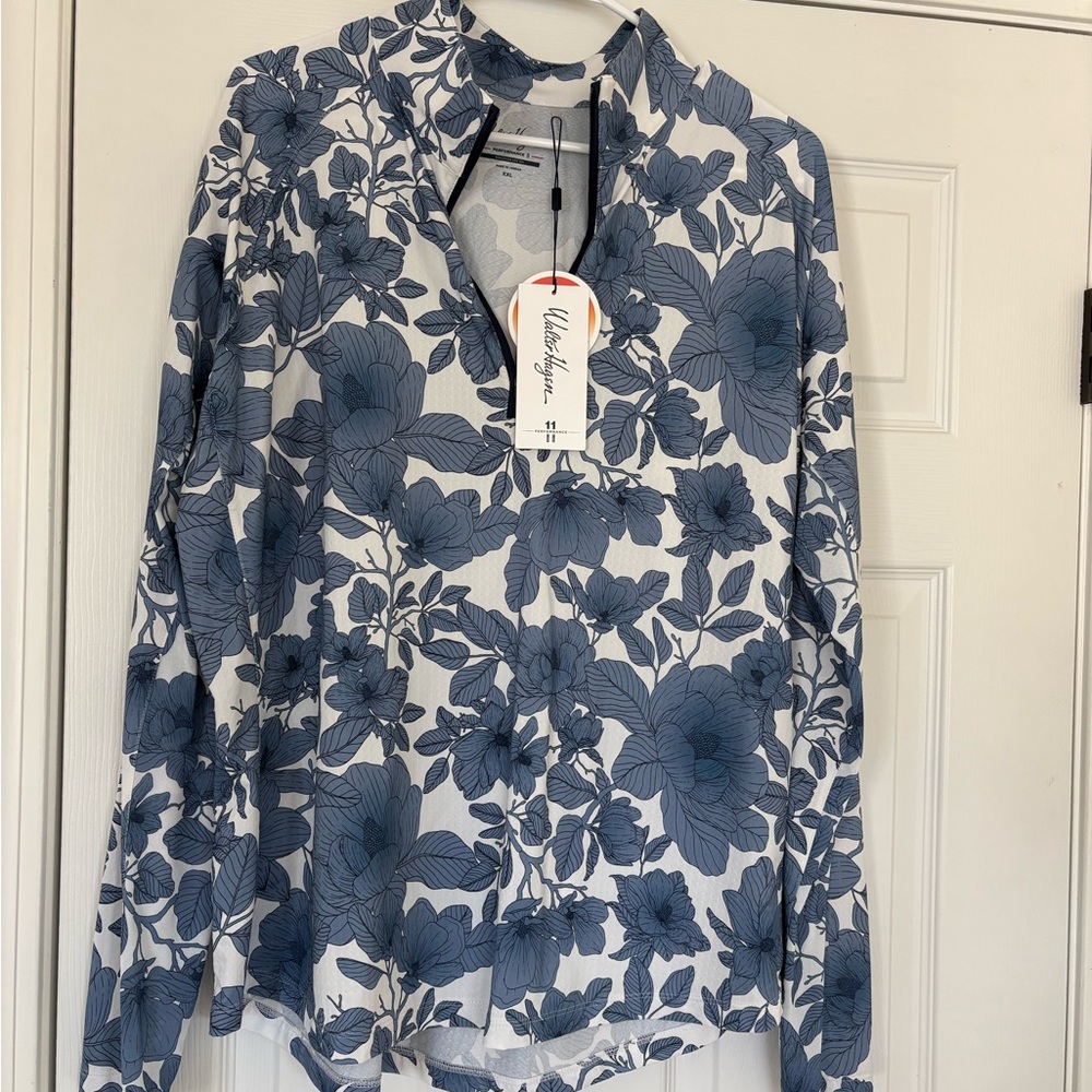 *NWT* Walter Hagen Blue and White Performance Shirt
